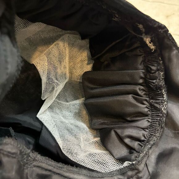 Vintage Union Made Black Velvet Low V Back Bow Detail Floor Length Dress 11/12 - Picture 11 of 16